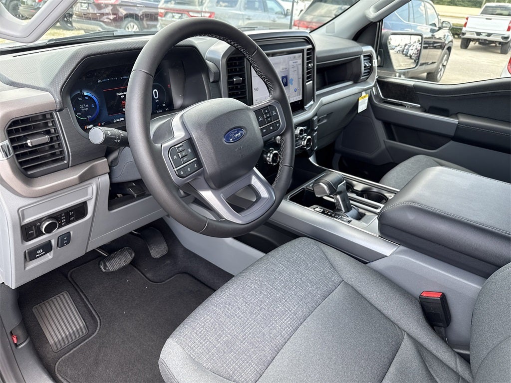 2025 Ford F-150 Lightning XLT