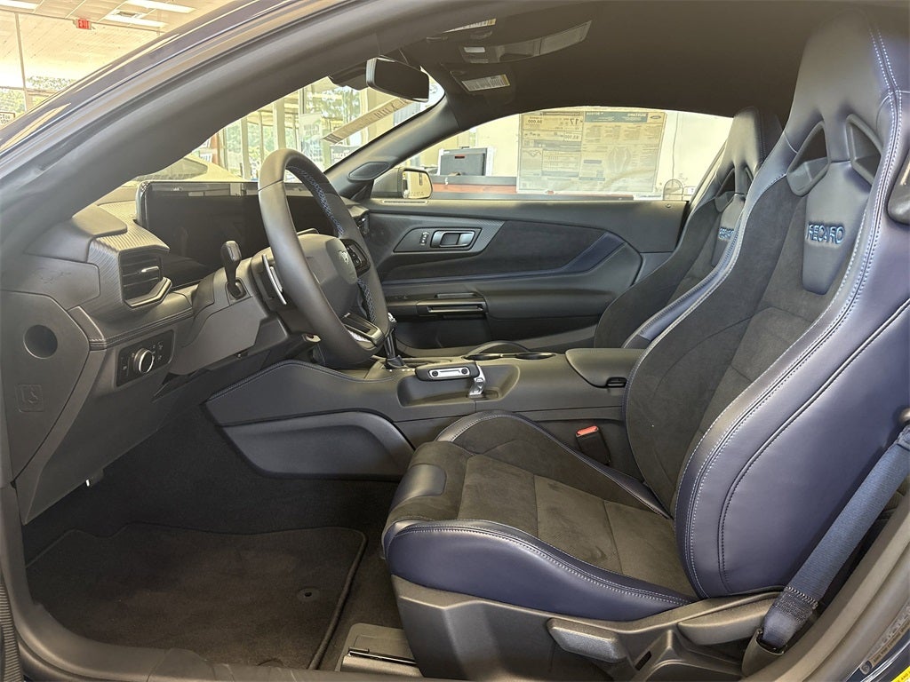 2025 Ford Mustang Dark Horse