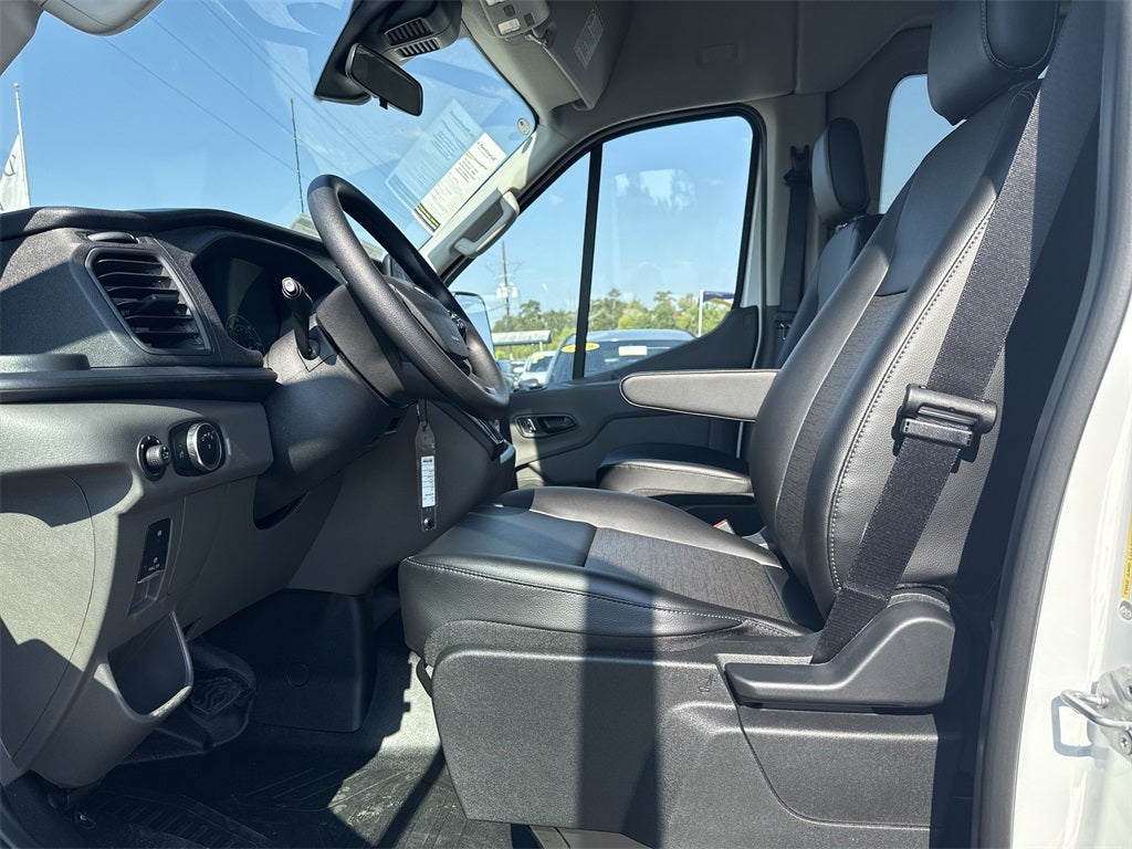 2025 Ford Transit-350 XL