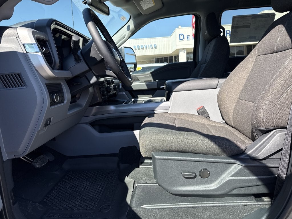 2027 Ford F-250SD XLT