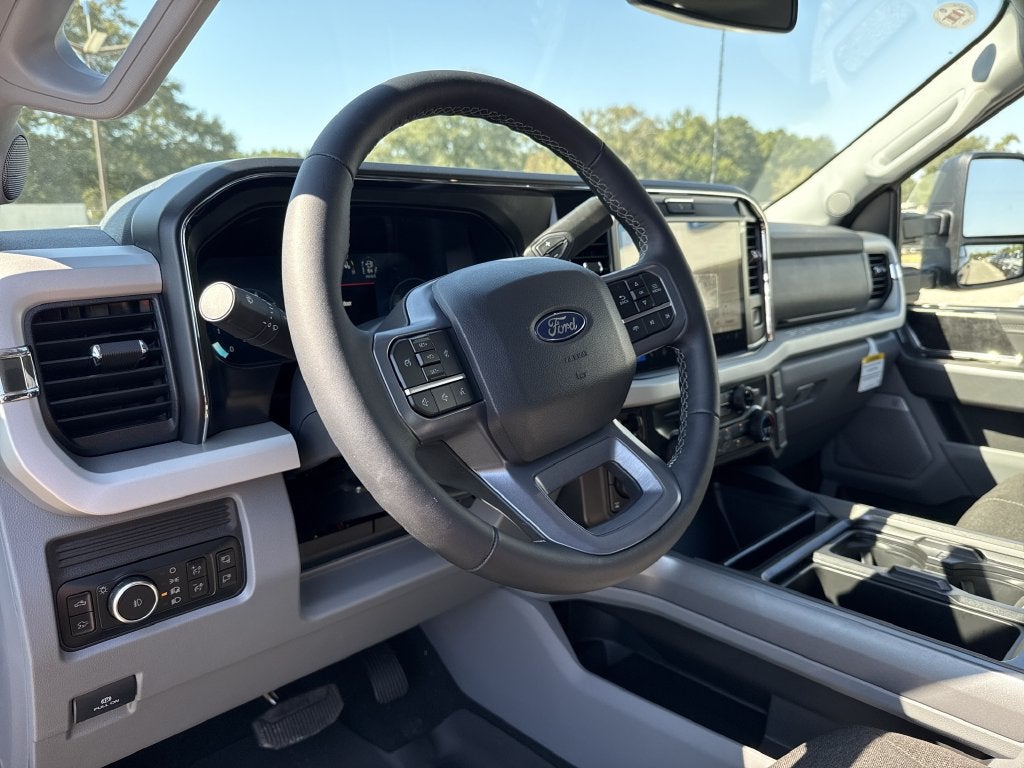 2027 Ford F-250SD XLT