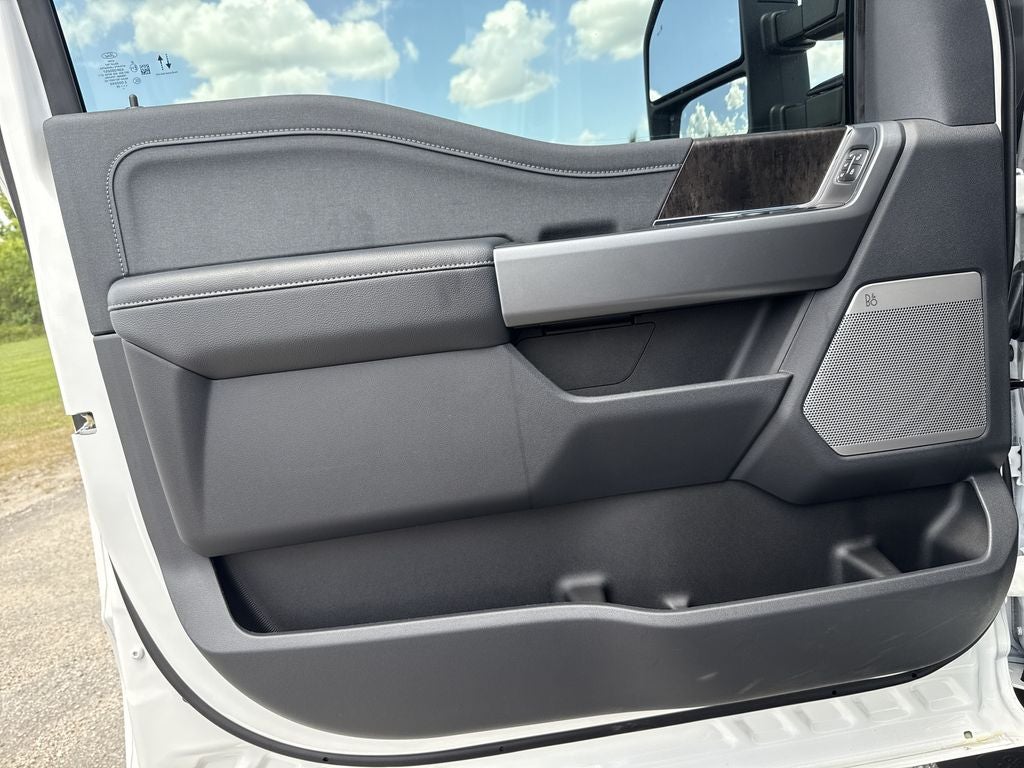 2026 Ford F-350SD Lariat DRW