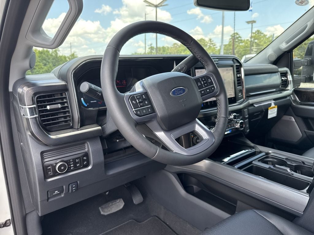 2026 Ford F-350SD Lariat DRW