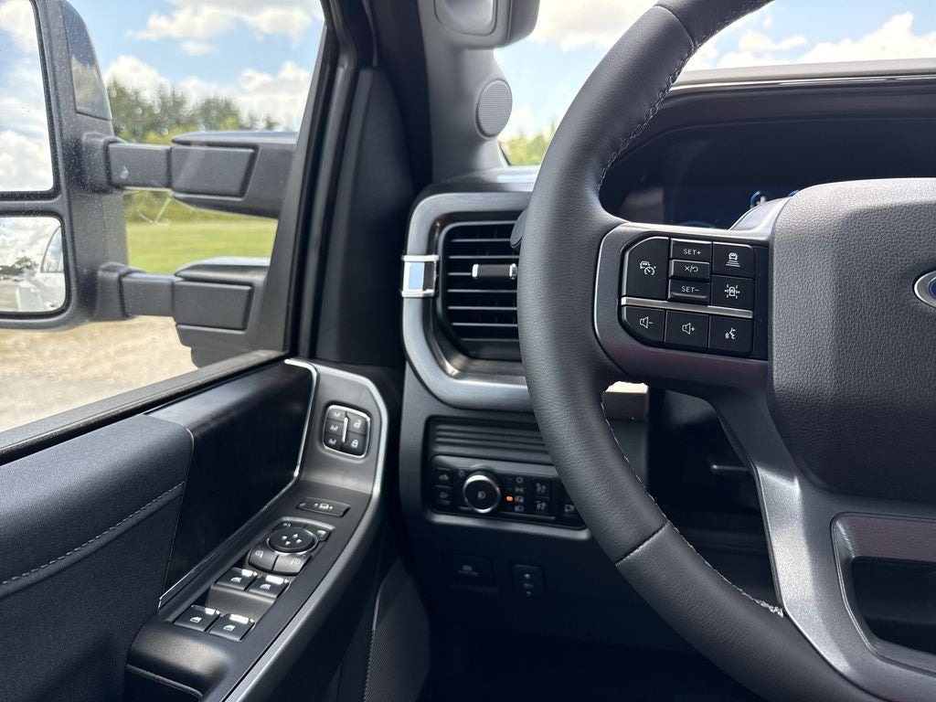 2026 Ford F-350SD Lariat DRW