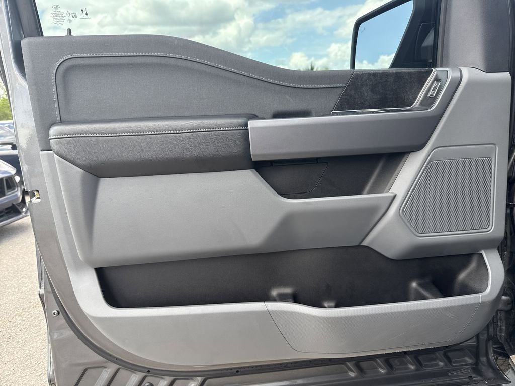 2025 Ford F-150 Lightning XLT
