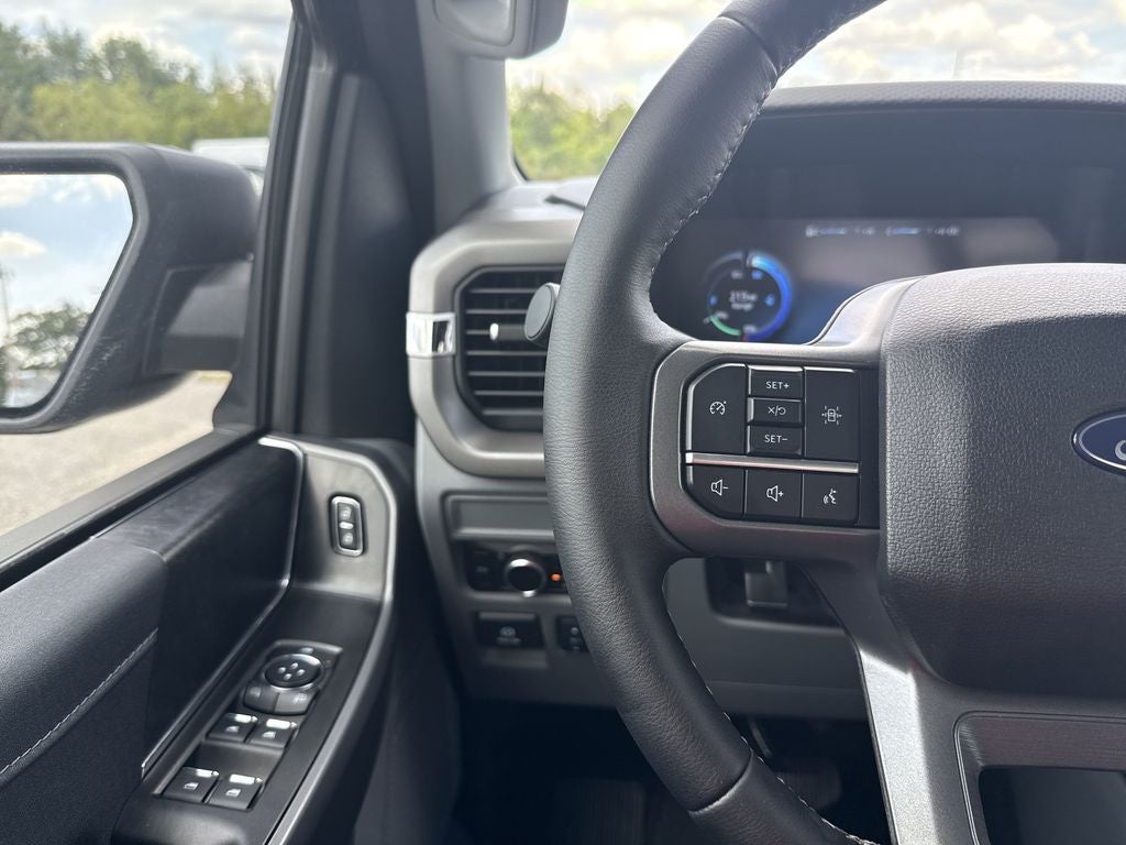 2025 Ford F-150 Lightning XLT