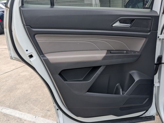2023 Volkswagen Atlas Cross Sport 2.0T SEL R-Line Black