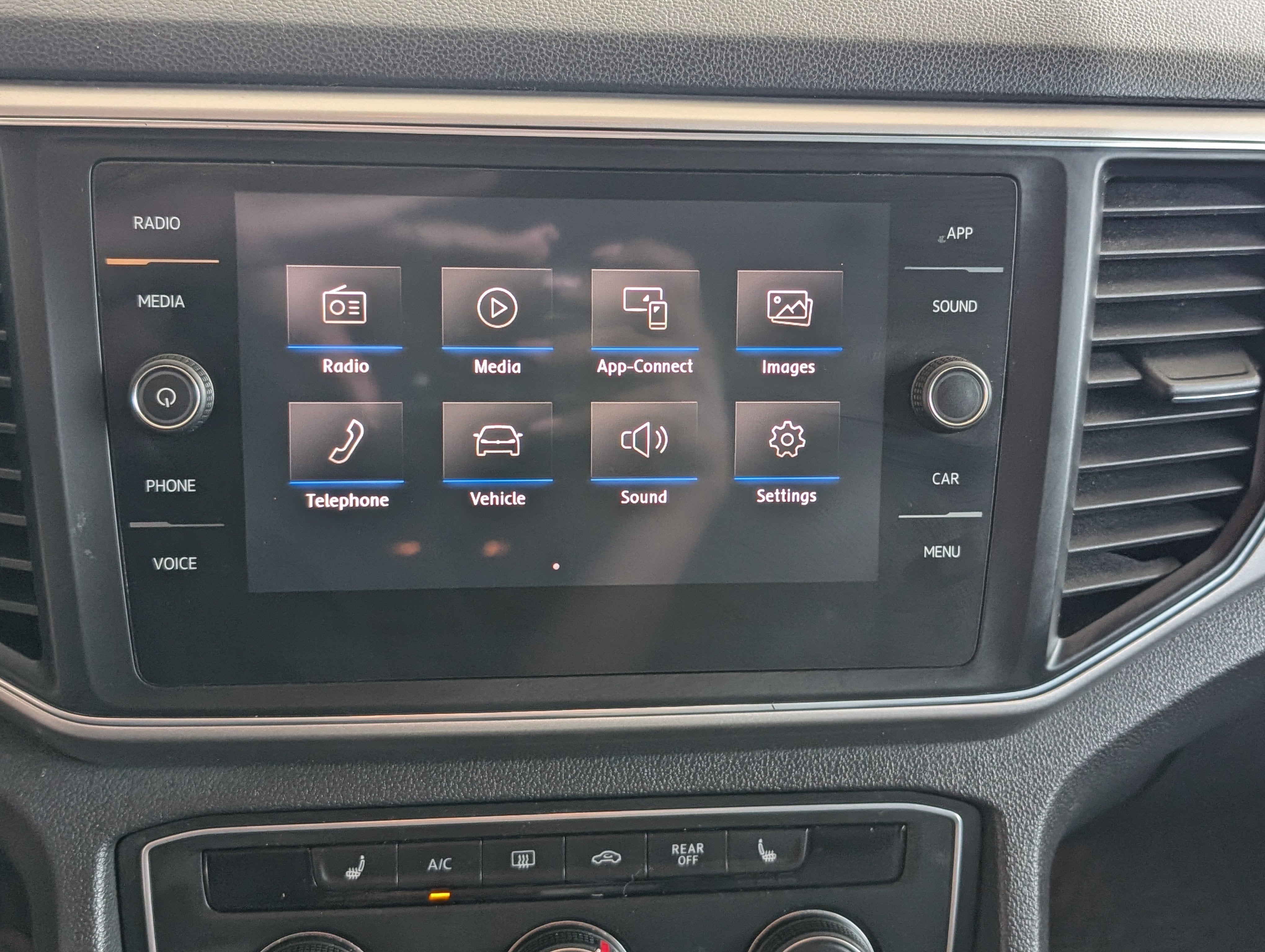 2018 Volkswagen Atlas 2.0T SE
