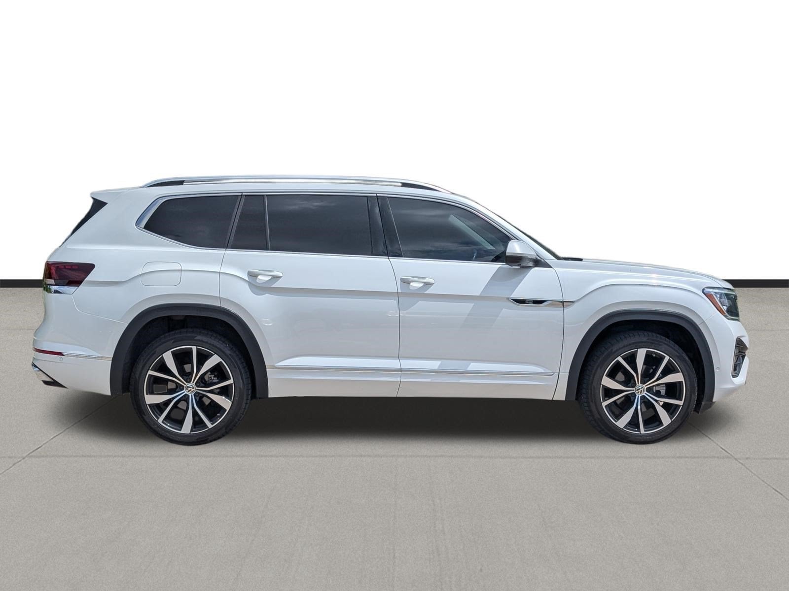2024 Volkswagen Atlas 2.0T SEL Premium R-Line