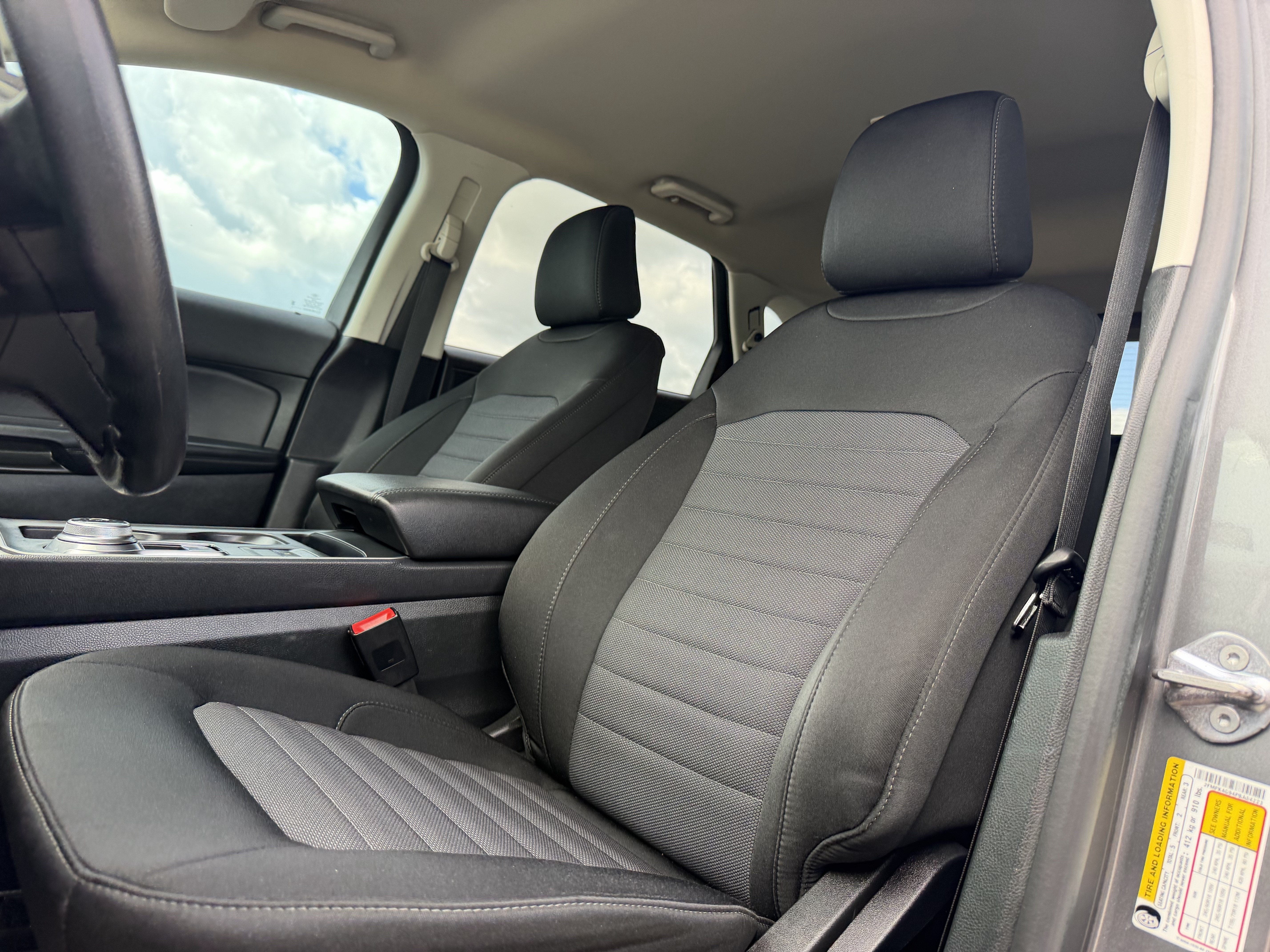 2023 Ford Edge SE