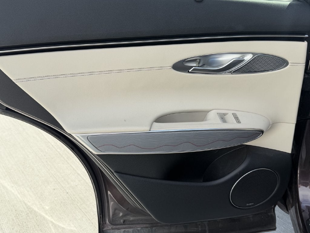 2023 Genesis GV70 2.5T Advanced